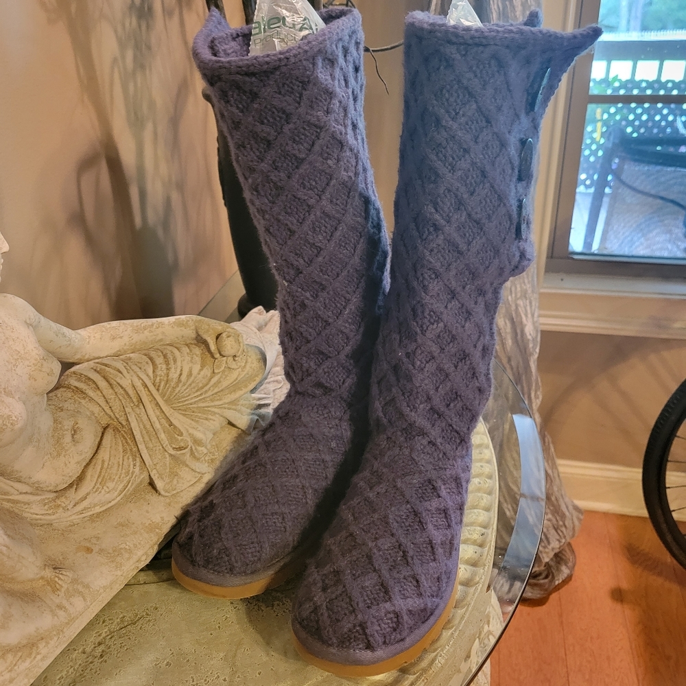 Ugg Lattice Tall Cardi Boot in Navy Blue. Size 7.  UGG S/N 3066.  # 346 - Picture 9 of 14